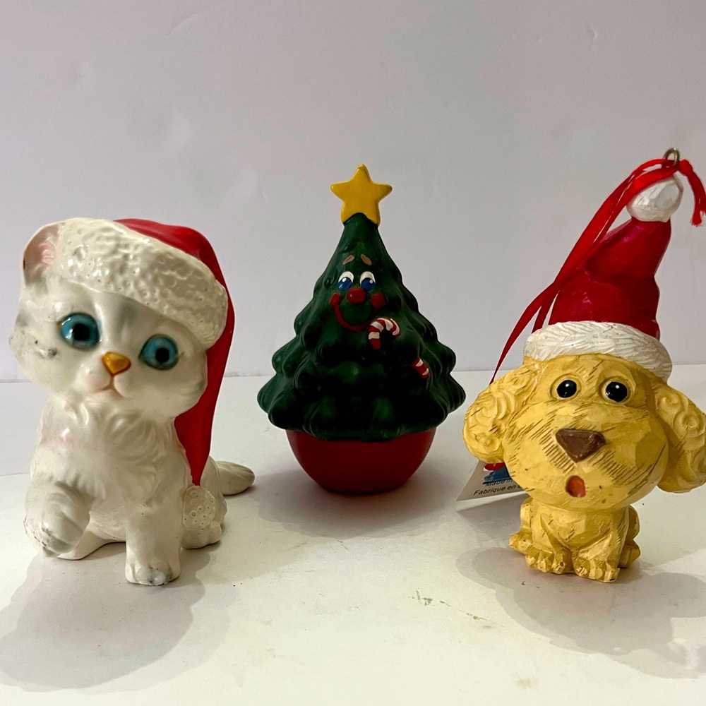Norcrest Kitty with Santa Hat Made in Japan,Santa Puppy & Ceramic Christmas Tree
